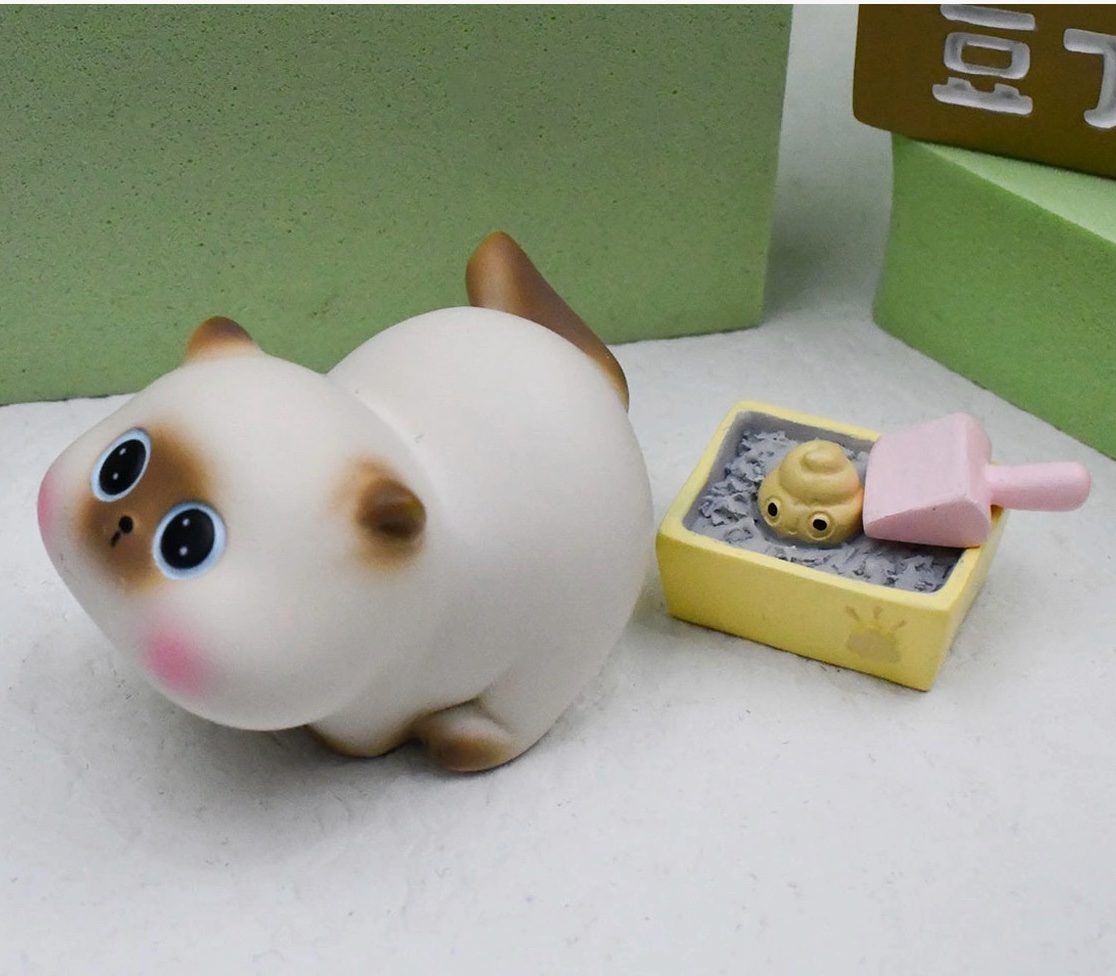 Playful Cats Collection figure